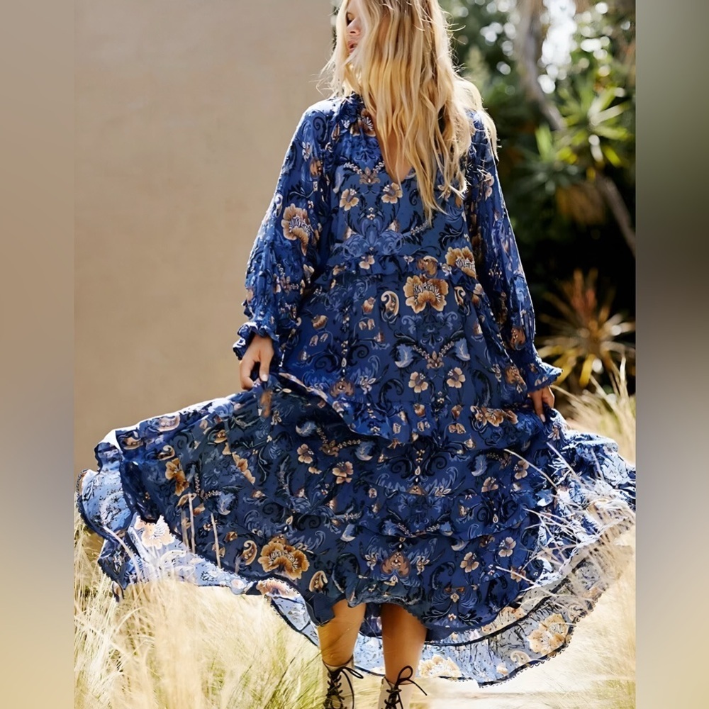 Spell Aurora Gown in blue EUC very relaxed dress - Picture 2 of 8